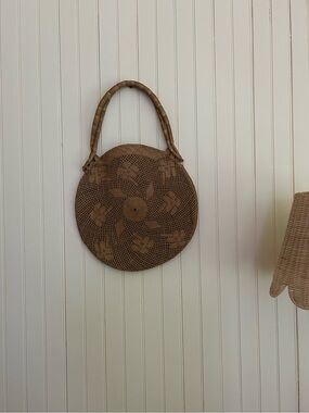 Vintage woven bag